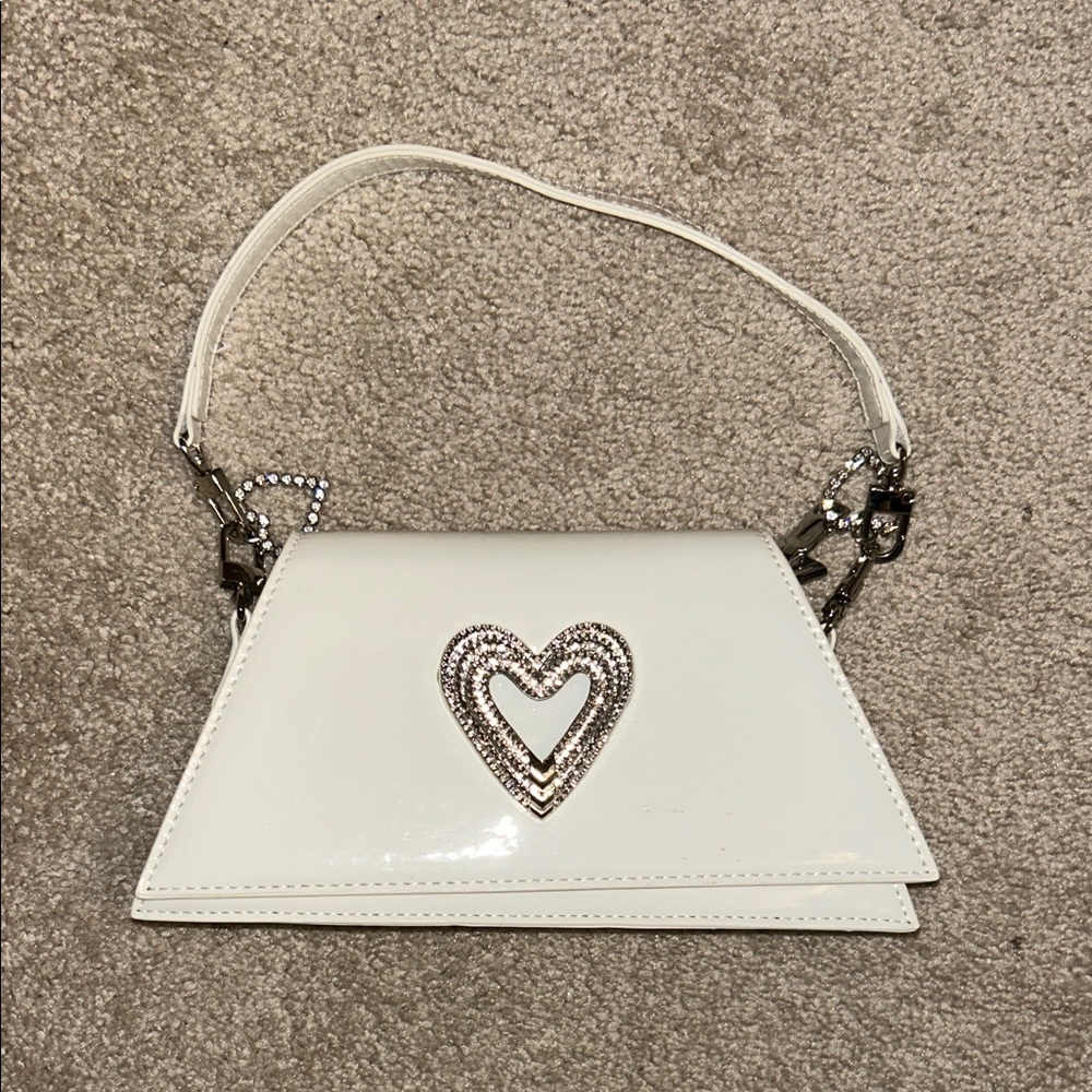 Elegant White Heart-Embellished Women's Bag